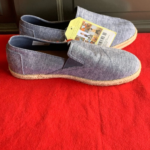 Rare TOMS Wmn Redondo Navy Slub Chambray Slip-On size 8 NWT - Picture 2 of 6